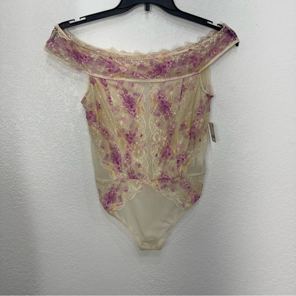 Intimately free people Floral Lace Off-Shoulder Bodysuit women’s Size M sexy new